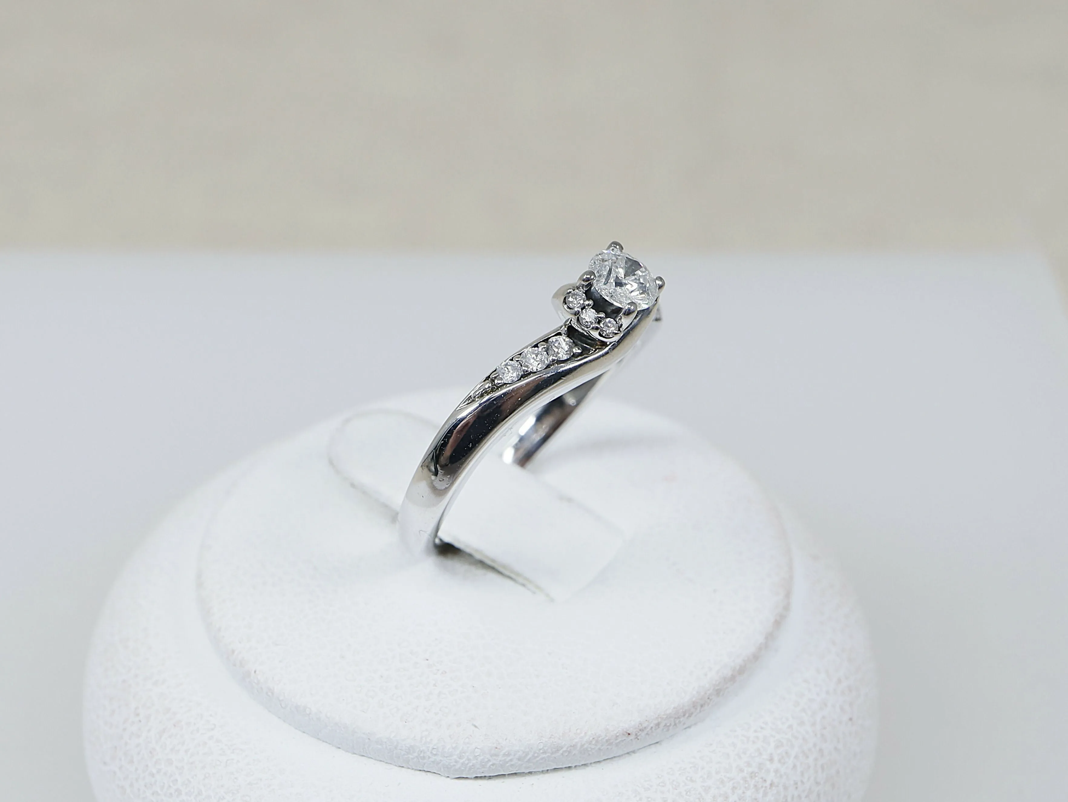 9ct White Gold Diamond Solitaire Ring