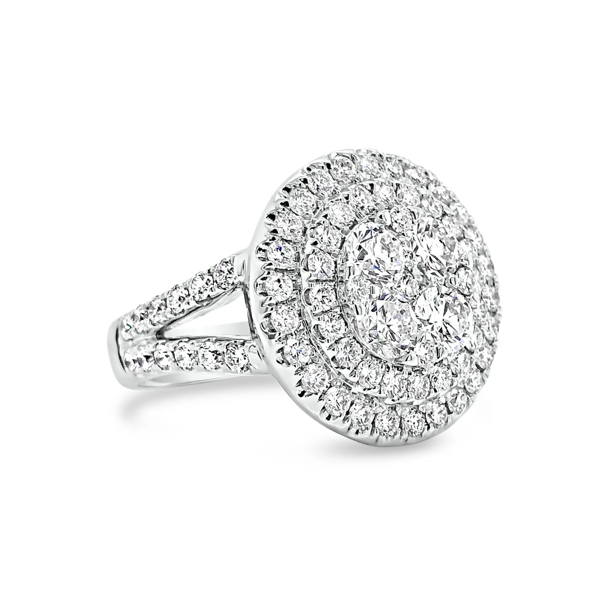 Circular Diamond Cluster Engagement Ring