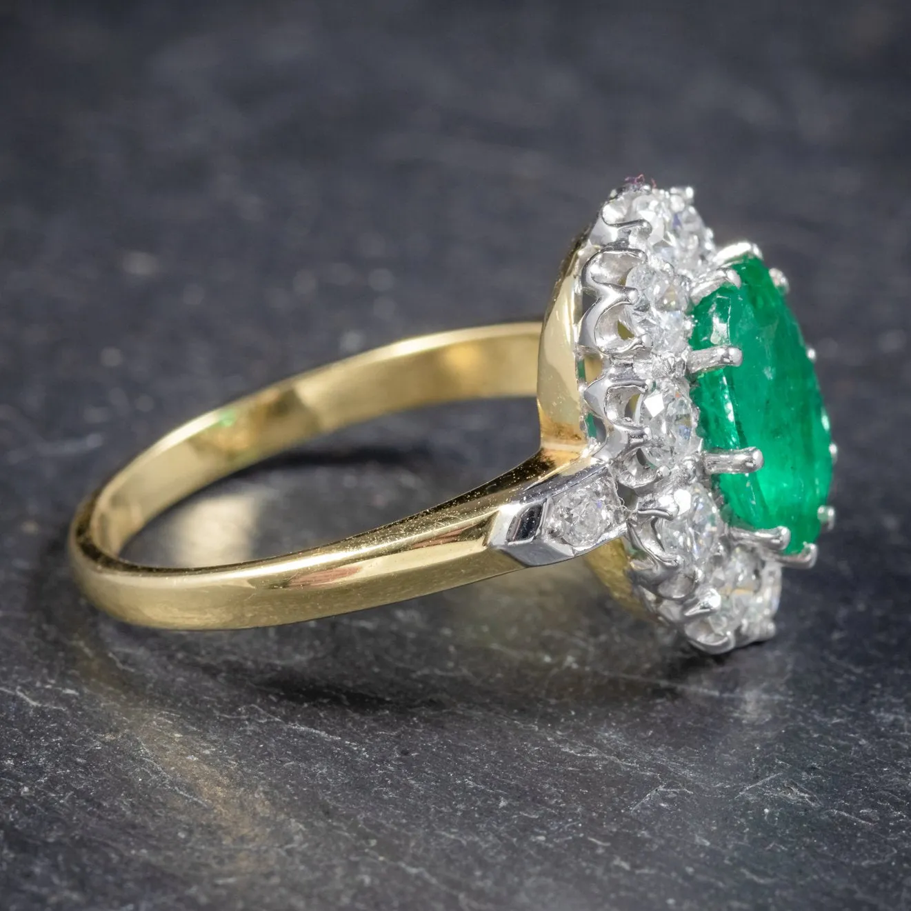 Emerald Diamond Cluster Ring 18Ct Gold 2.85Ct Emerald