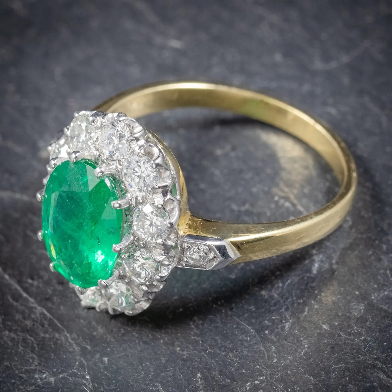 Emerald Diamond Cluster Ring 18Ct Gold 2.85Ct Emerald