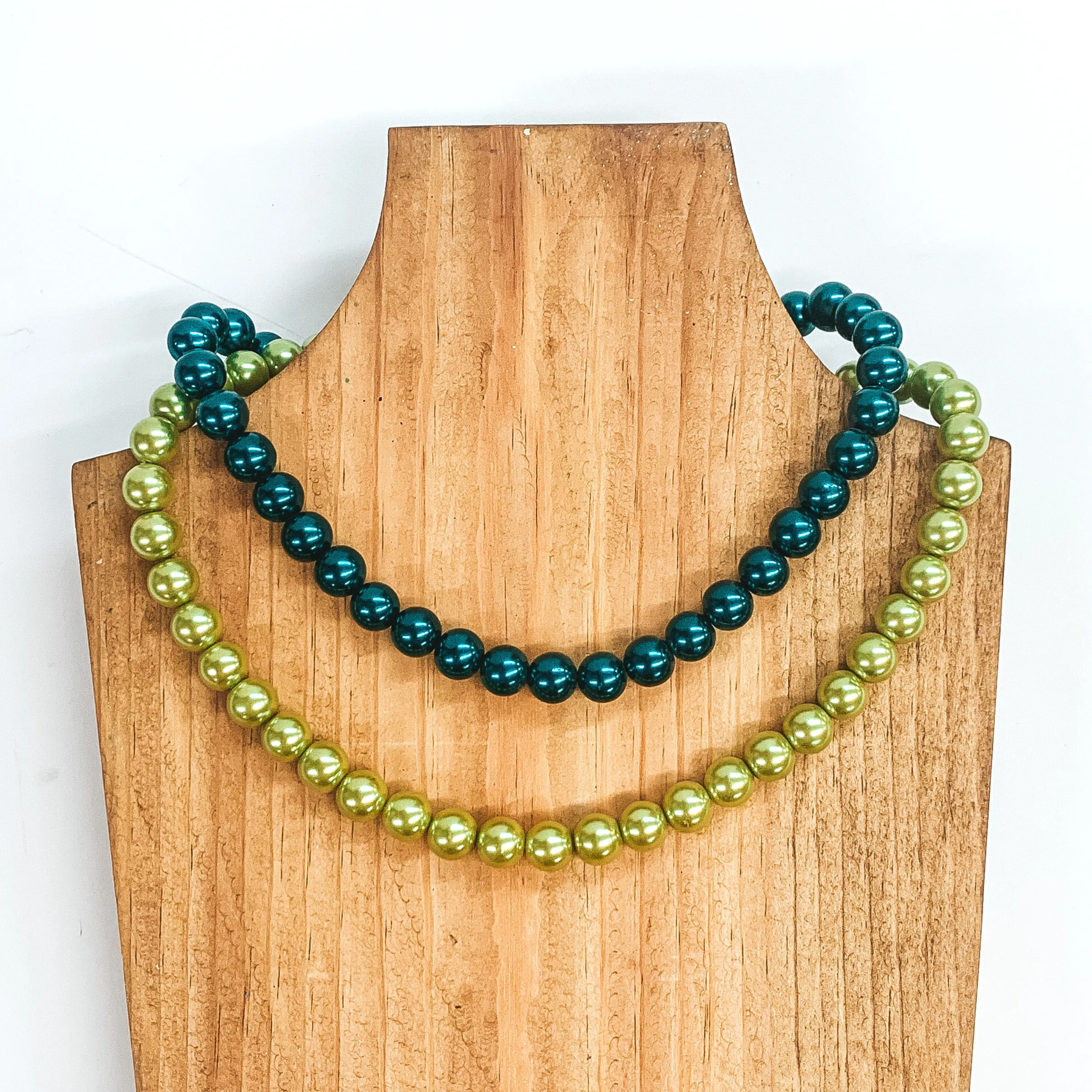 GUG Handmade Pearl Beaded Necklaces in Green and Teal